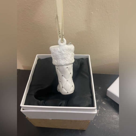 Pandora Christmas Porcelain 2012 Christmas Tree Ornament White Silver Stocking - Picture 2 of 7